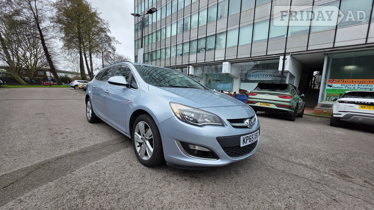 Vauxhall Astra 2015 in Hounslow