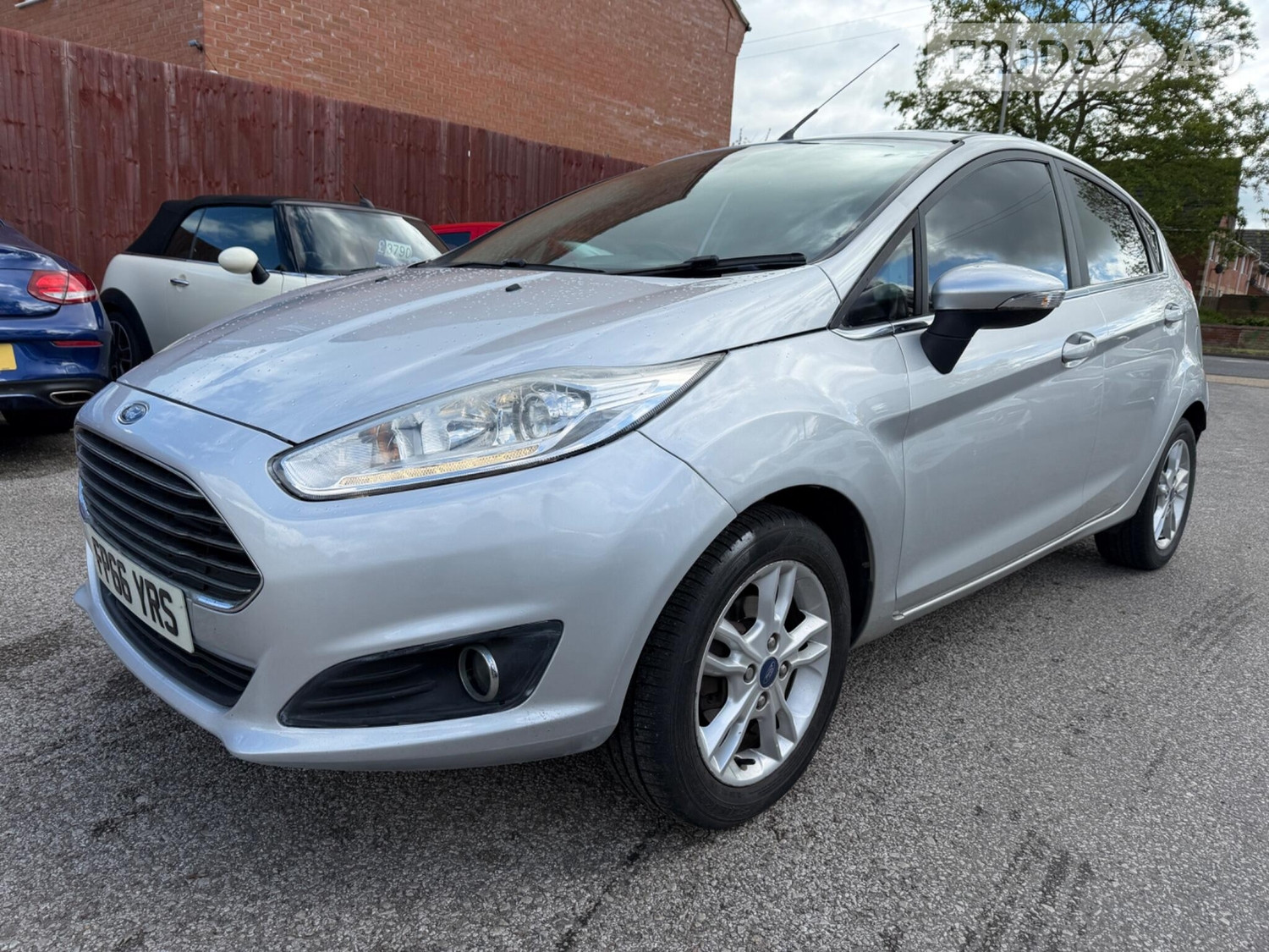 [ berth ]Ford Fiesta