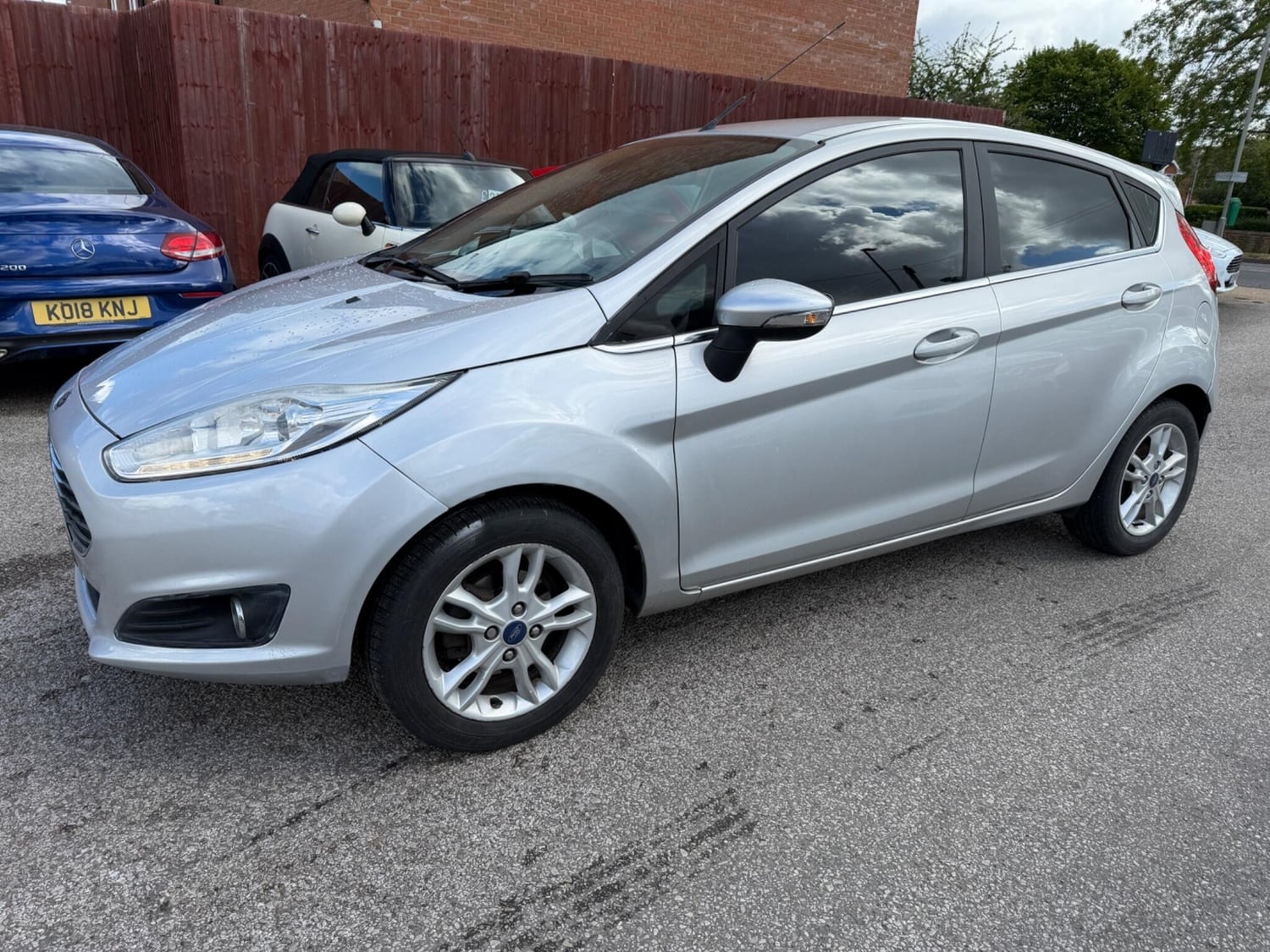 Ford Fiesta 2016 - Cars in Buckingham