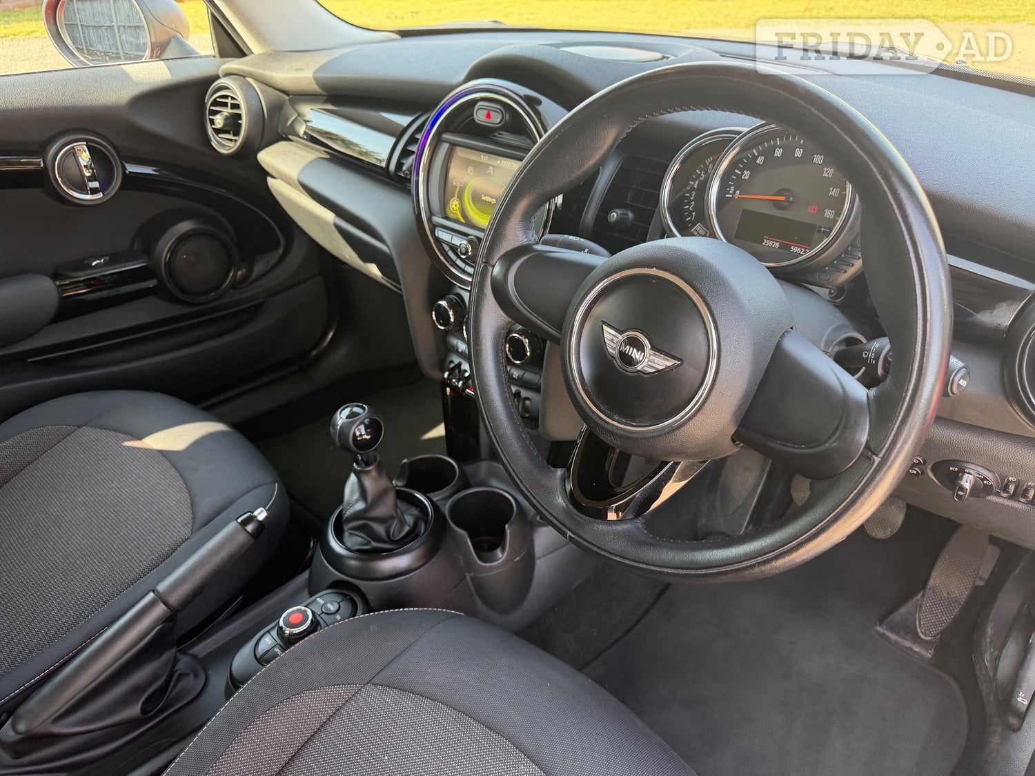 [ berth ]Mini Hatch