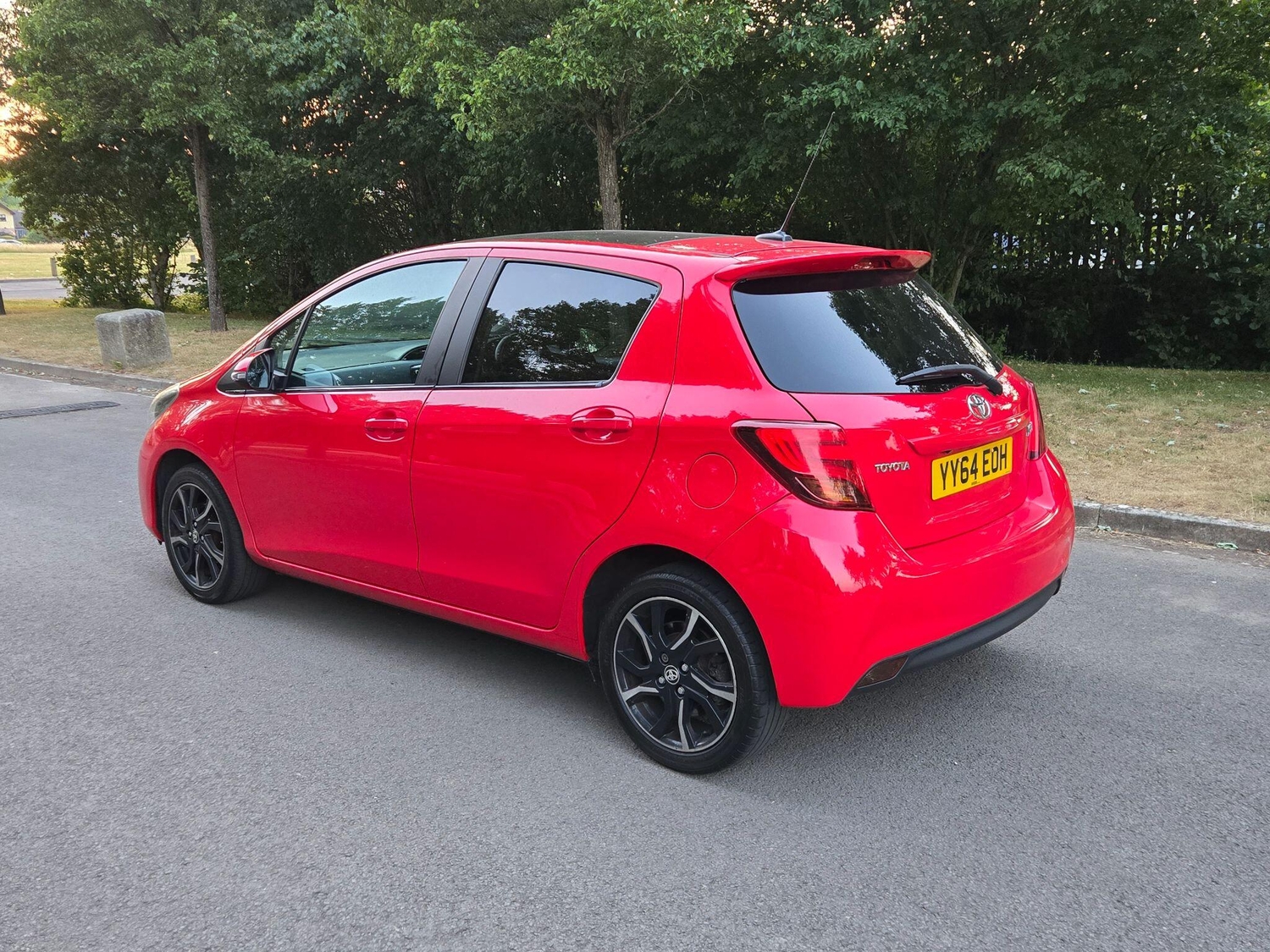 Toyota Yaris 2014 - Cars