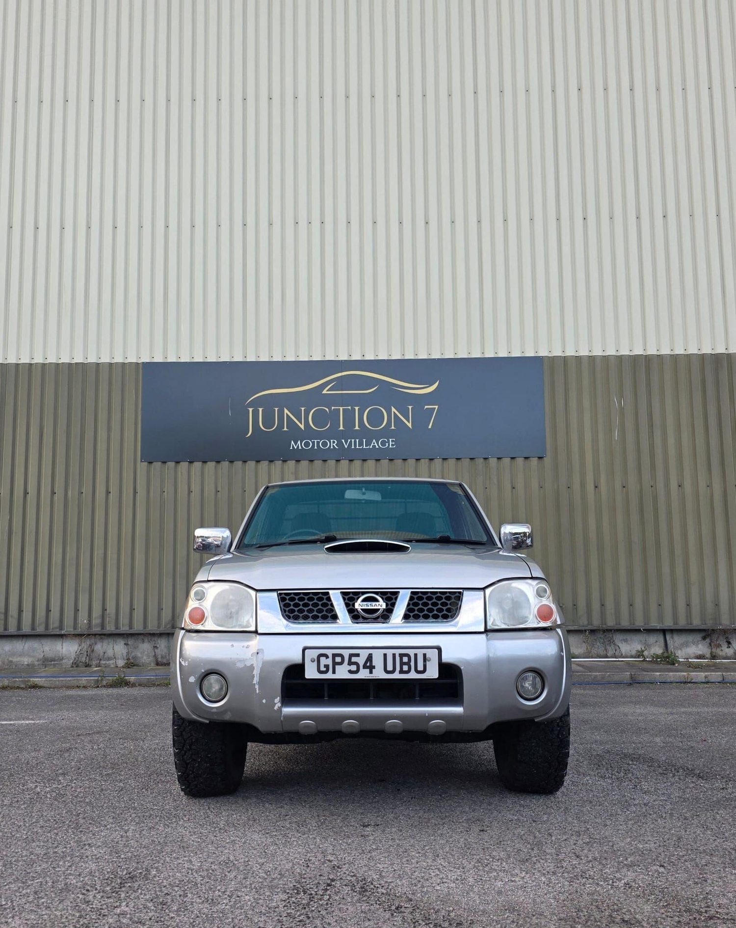 Nissan Navara 2004 - Vans & Commercial Vehicles in Accrington