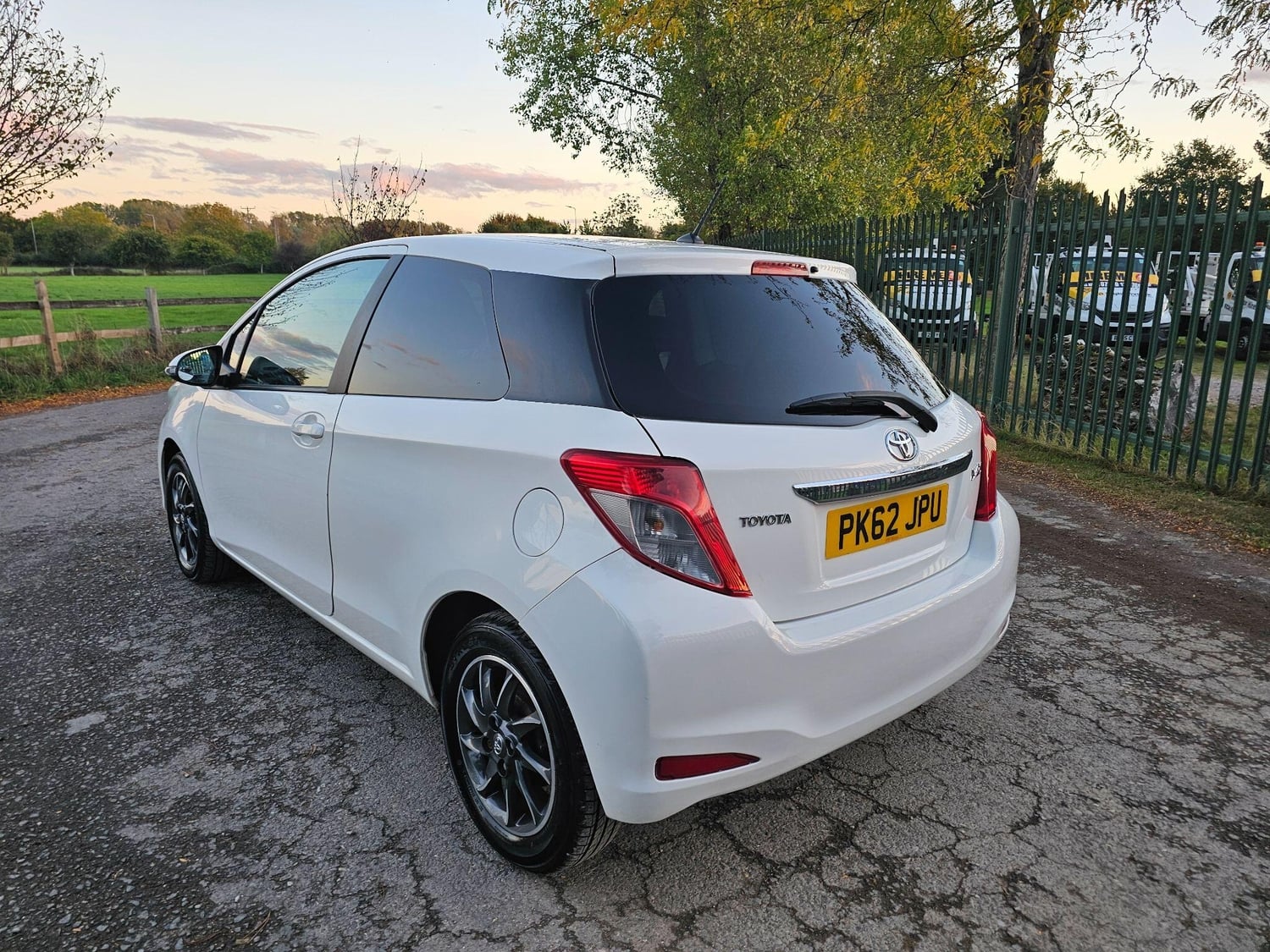 Toyota Yaris 2013 - Cars in Reading