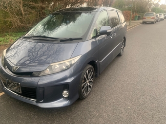 Toyota Estima 2015