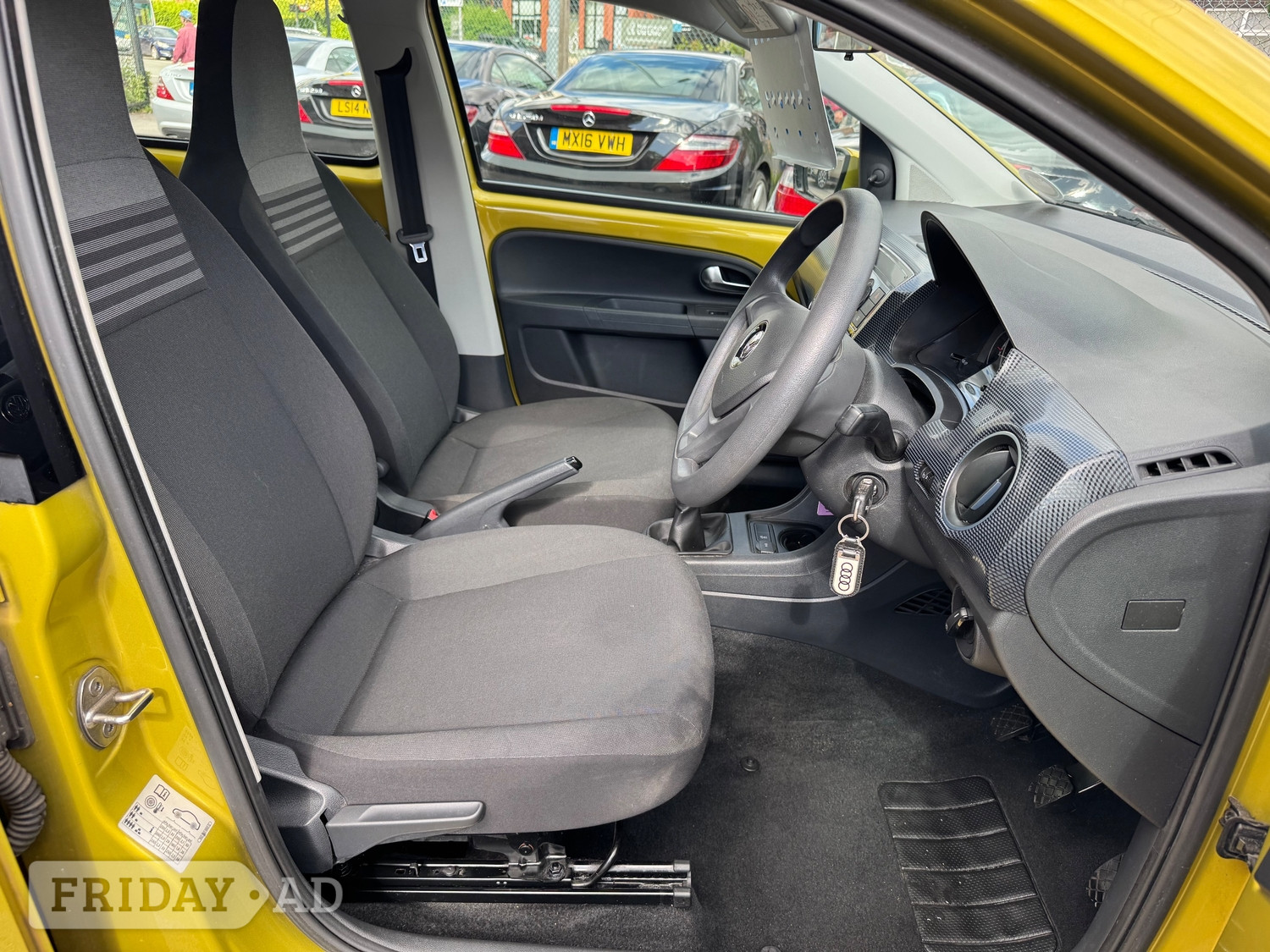 Volkswagen UP! 2016 - Cars in Manchester
