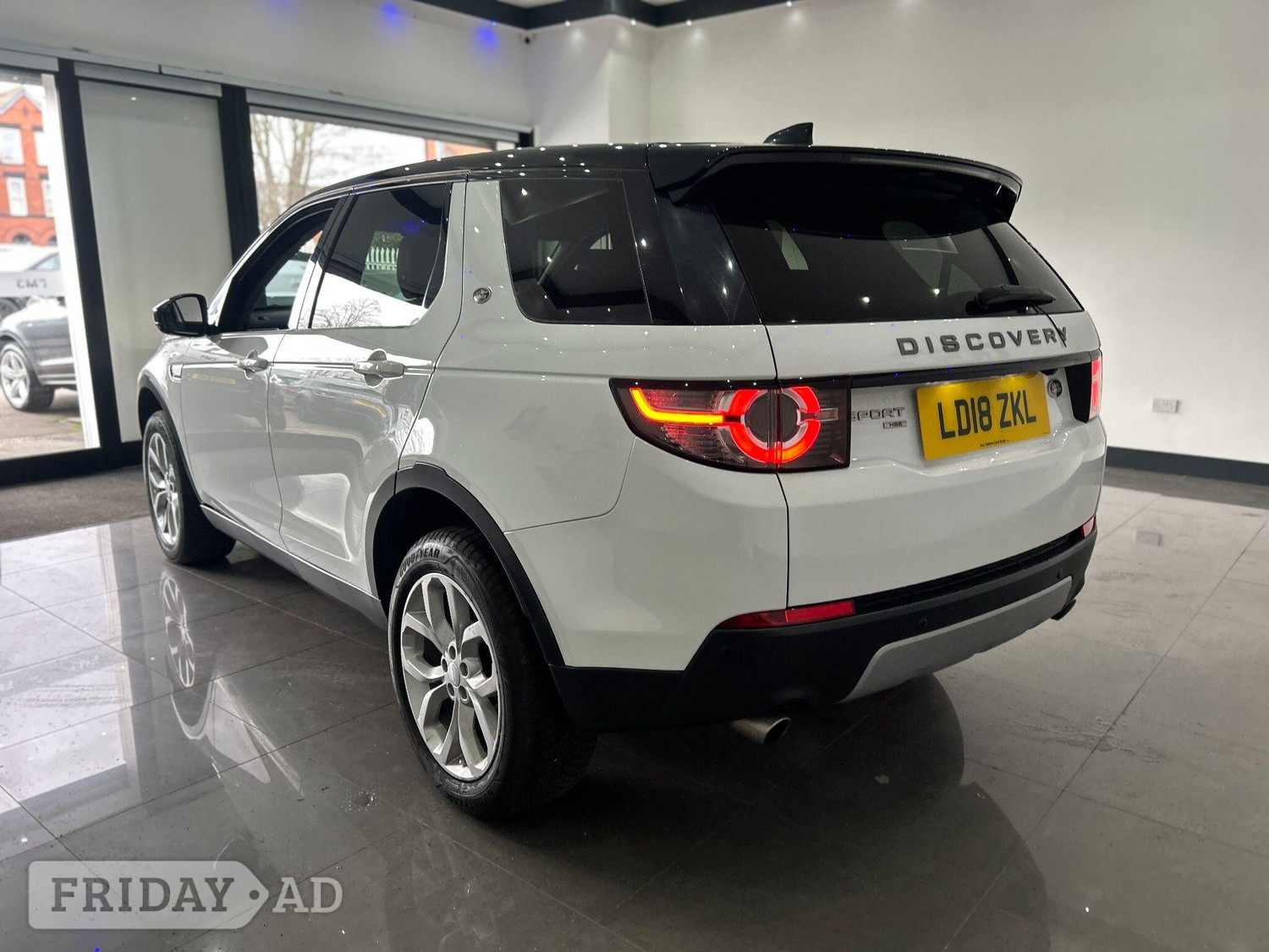 Land Rover Discovery Sport 2018 - Cars
