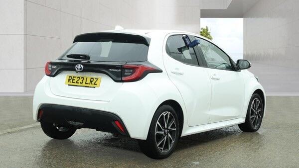 Toyota Yaris 2023 - Cars in Slough