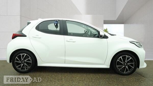Toyota Yaris 2023 - Cars