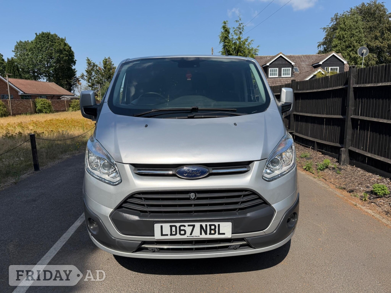 [ berth ]Ford Transit Custom