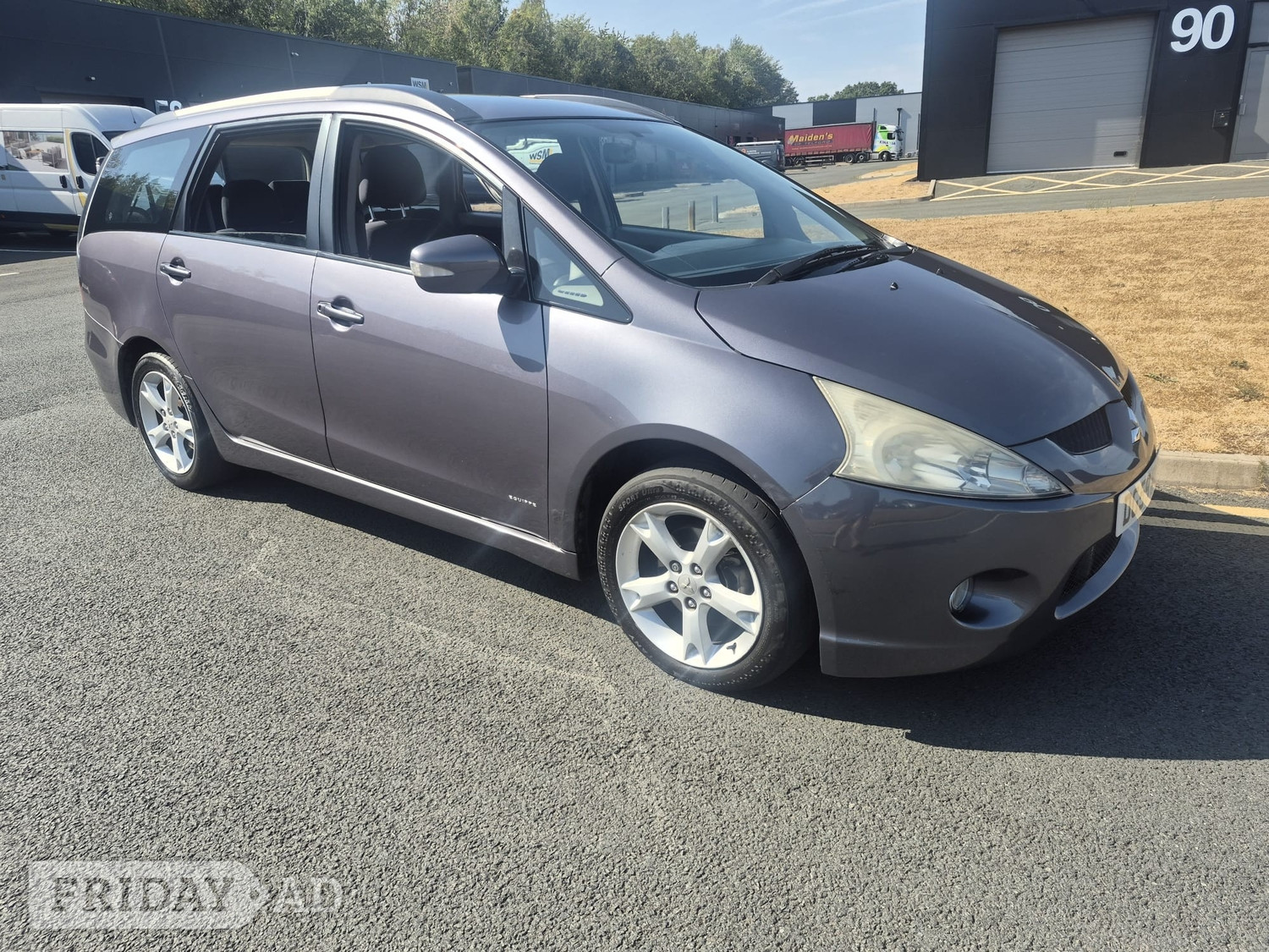 Mitsubishi Grandis 2009 in Market Drayton