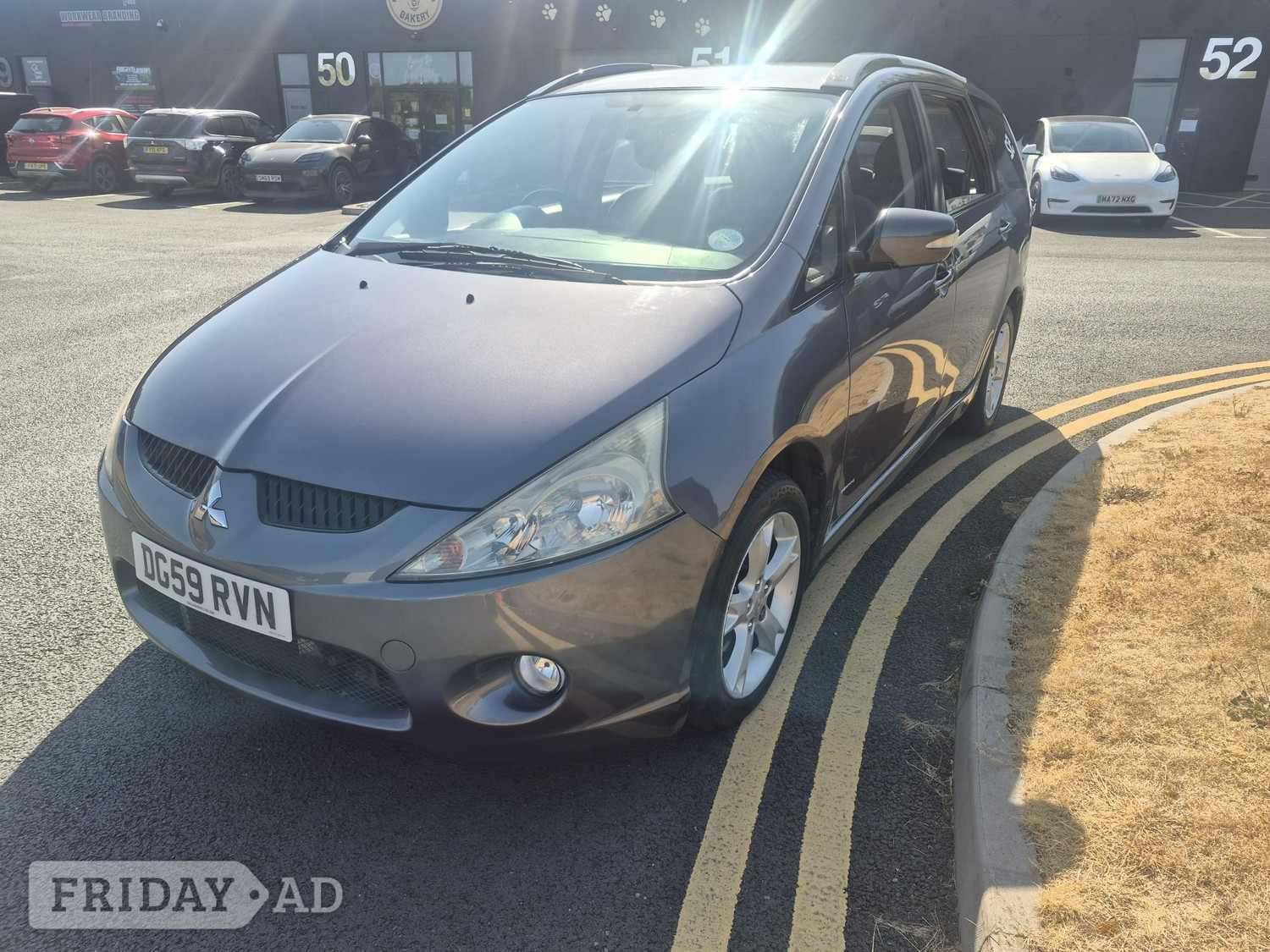 Mitsubishi Grandis 2009 - Cars