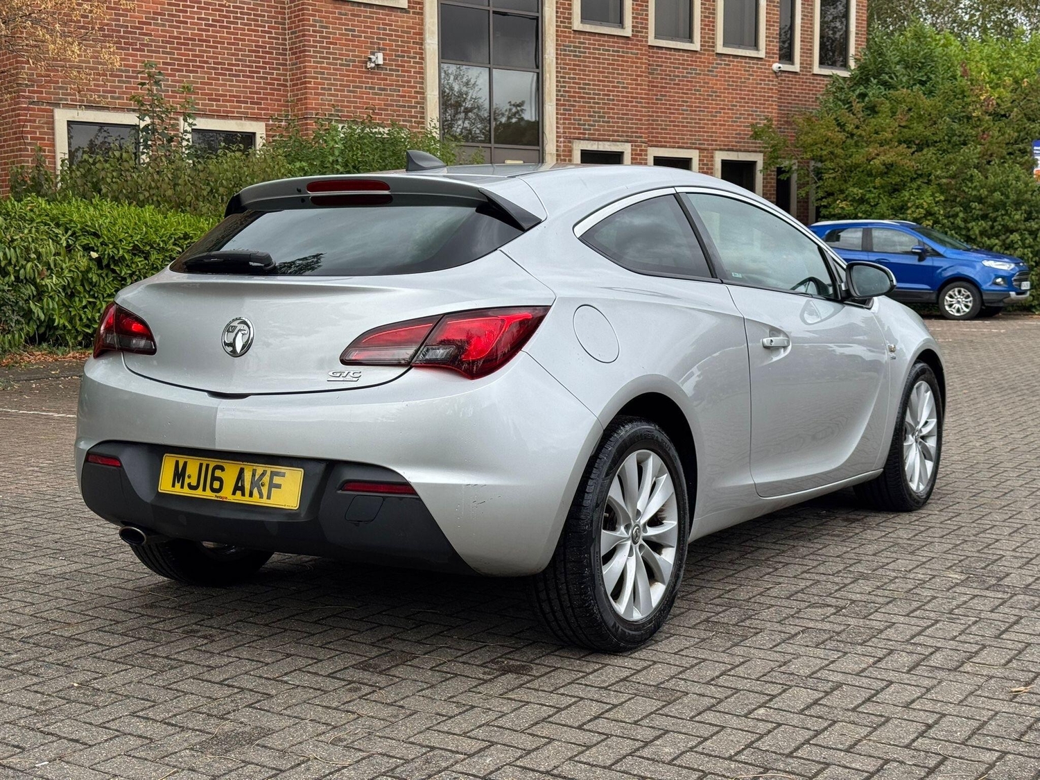 Vauxhall Astra 2016 - Cars in Hillingdon