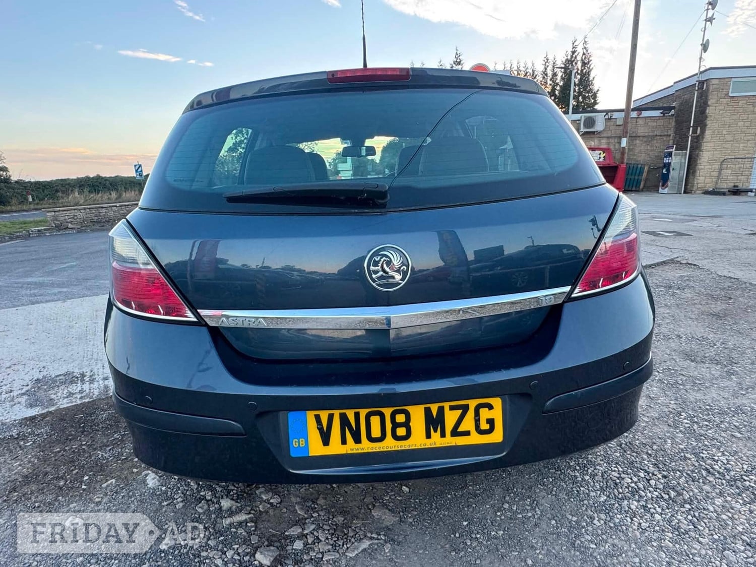 Vauxhall Astra 2008 - Cars in Burford
