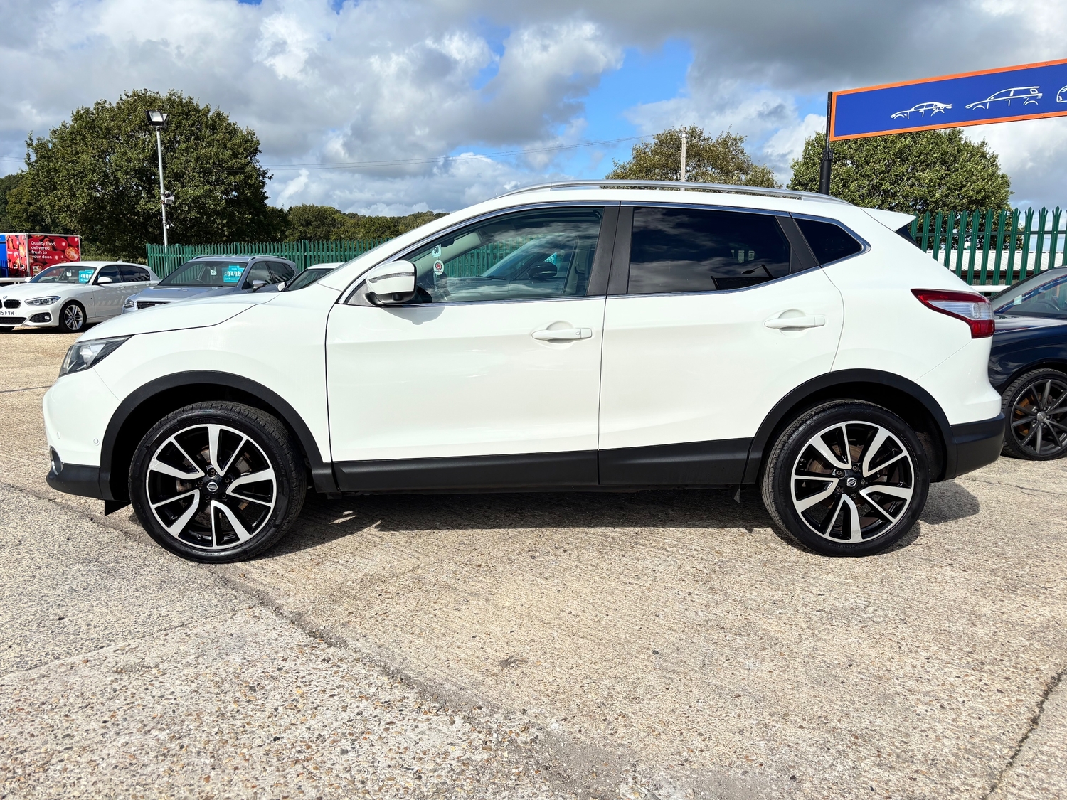 Nissan Qashqai 2015 - Cars