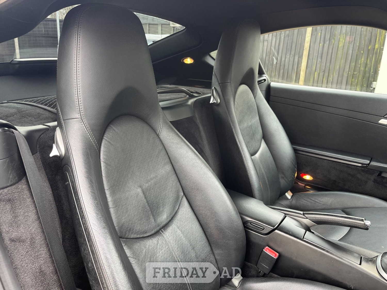[ berth ]Porsche Cayman