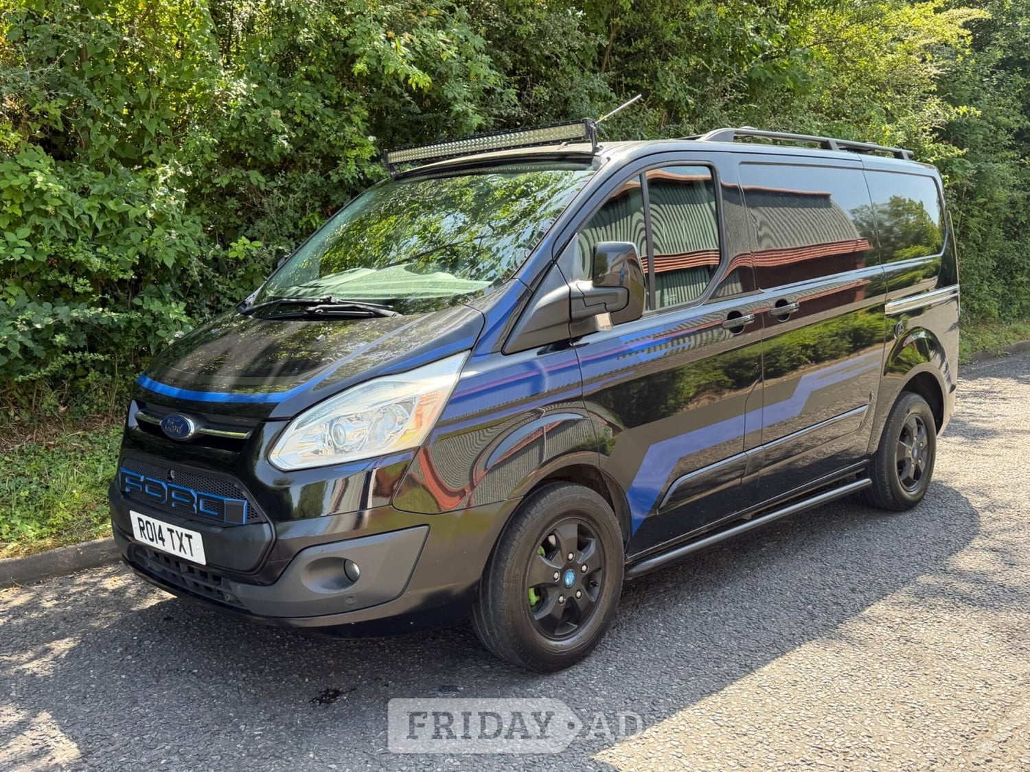 [ berth ]Ford Transit Custom