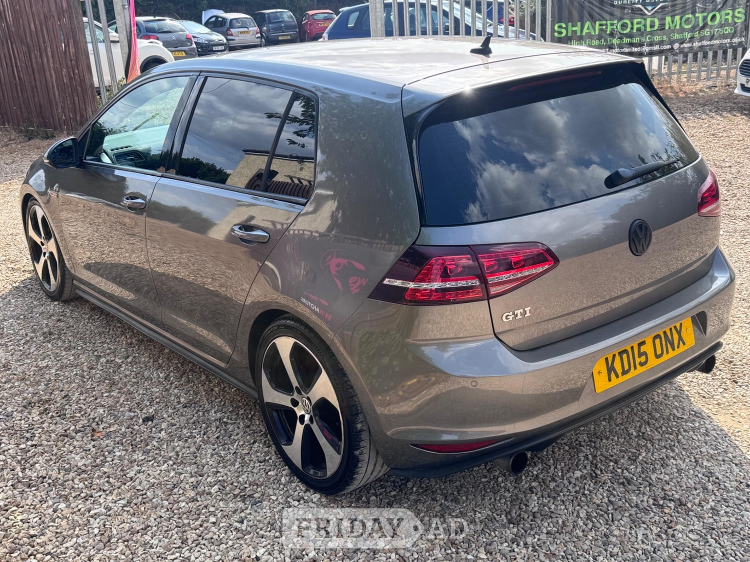 Volkswagen Golf 2015 - Cars in Shefford