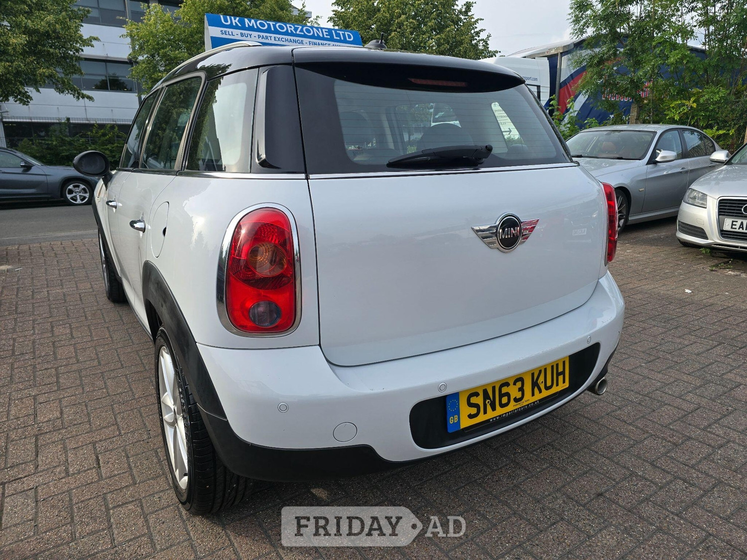 [ berth ]Mini Countryman