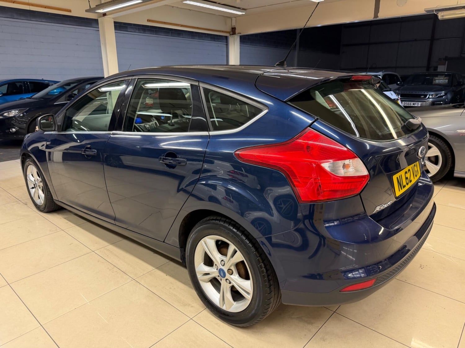 Ford Focus 2012 - Cars