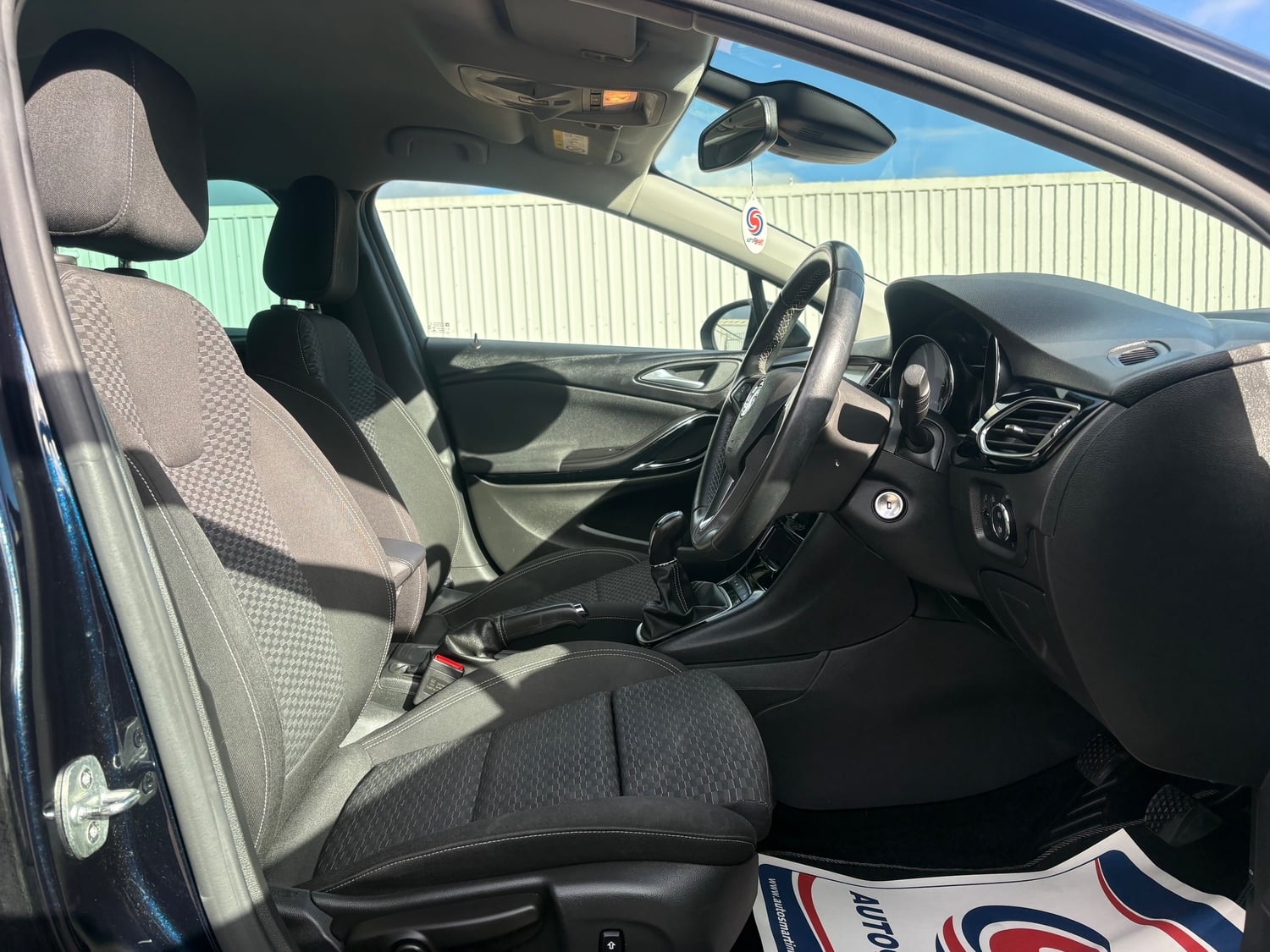 Vauxhall Astra 2019 - Cars in Airdrie
