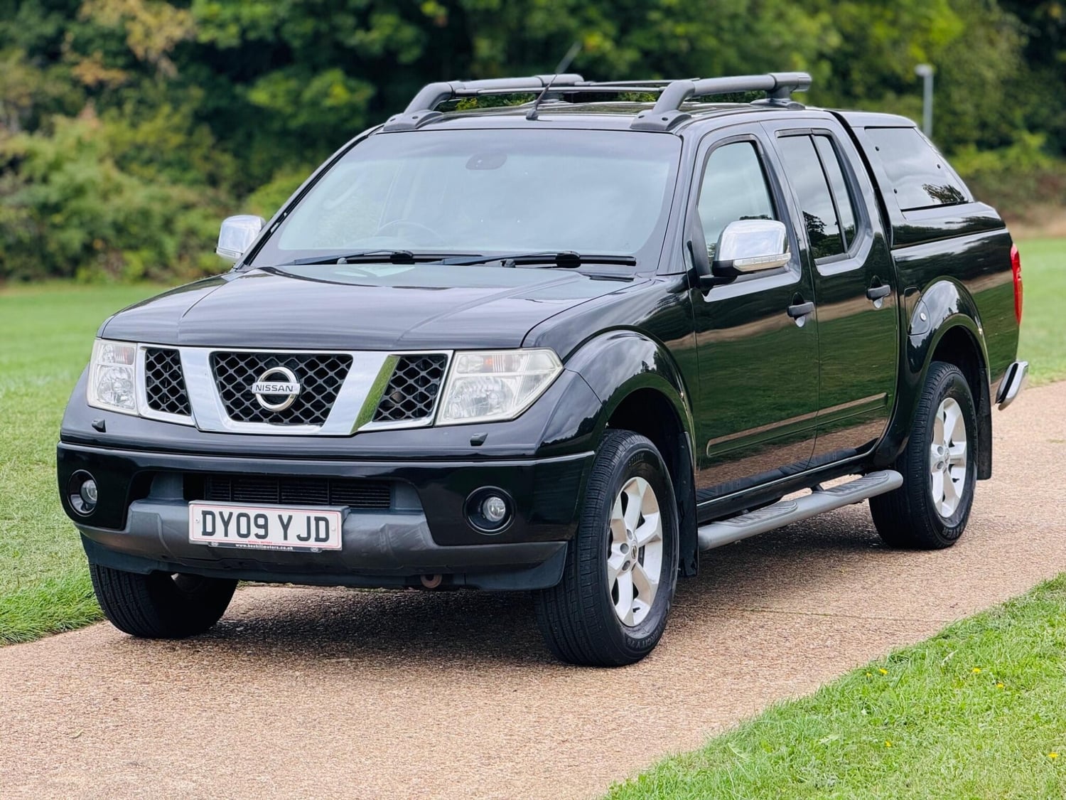 Nissan Navara 2009 - Vans & Commercial Vehicles in Hemel Hempstead