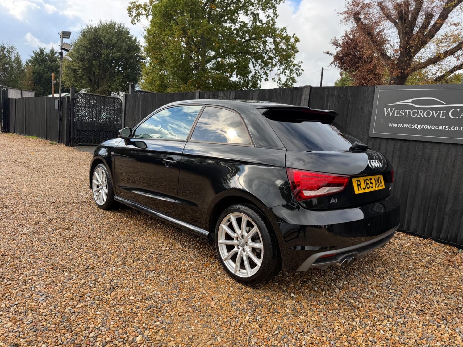 Audi A1 2015 - Cars
