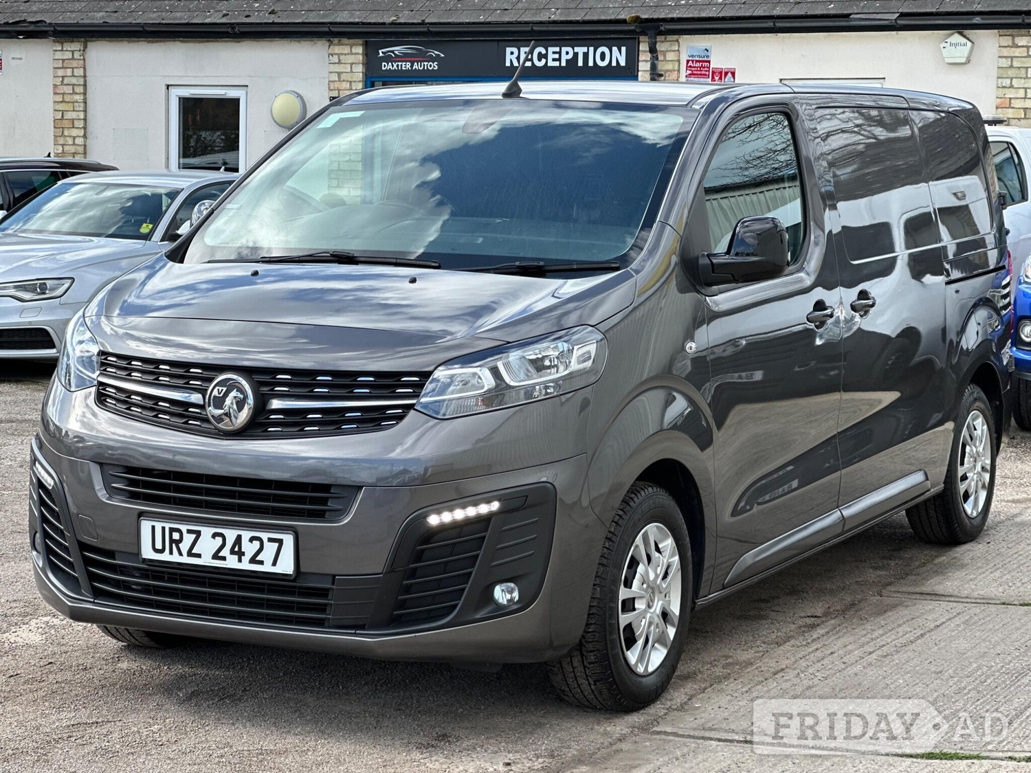 [ berth ]Vauxhall Vivaro