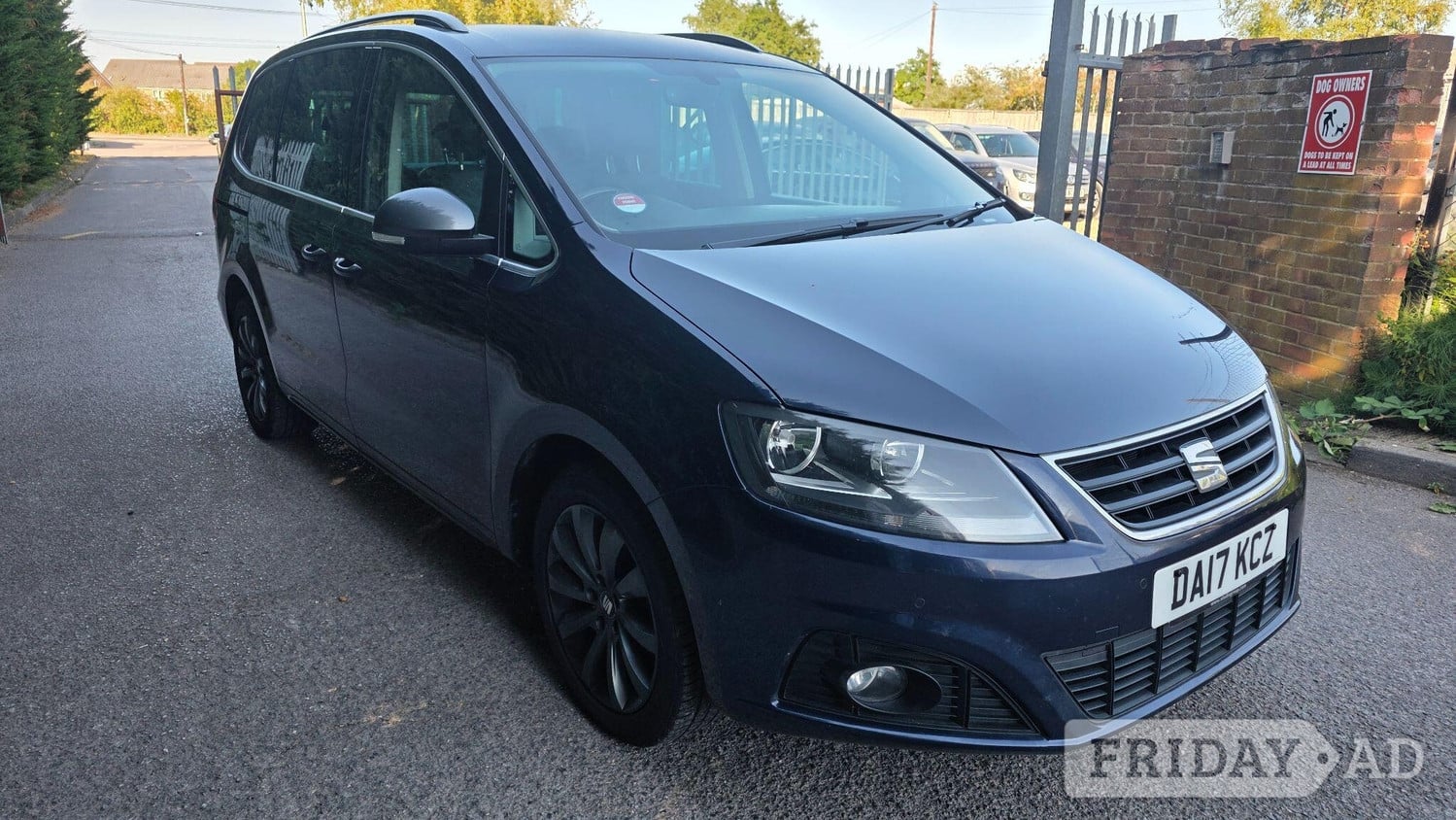 SEAT Alhambra 2017 in Leighton Buzzard