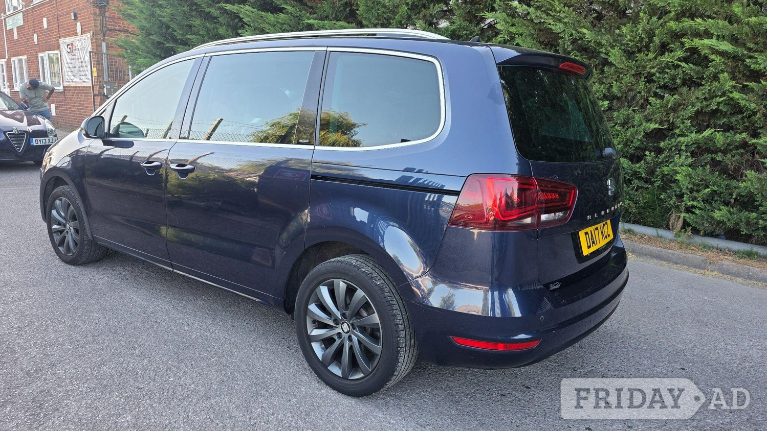 SEAT Alhambra 2017 - Cars in Leighton Buzzard