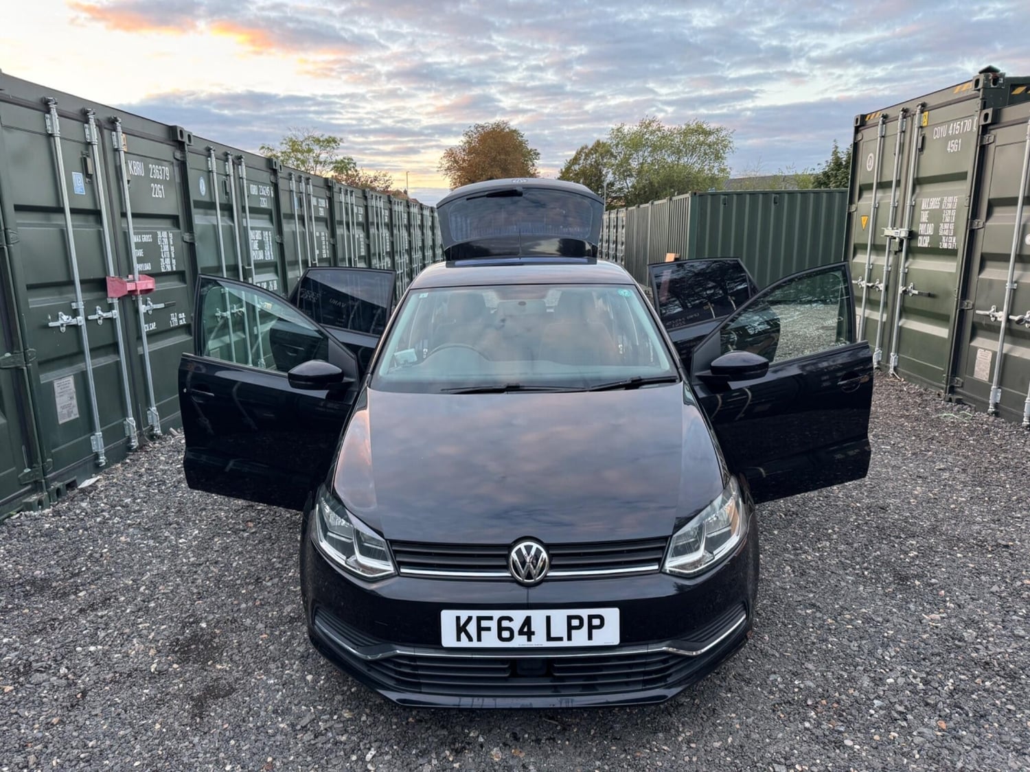 Volkswagen Polo 2014 - Cars in Chertsey