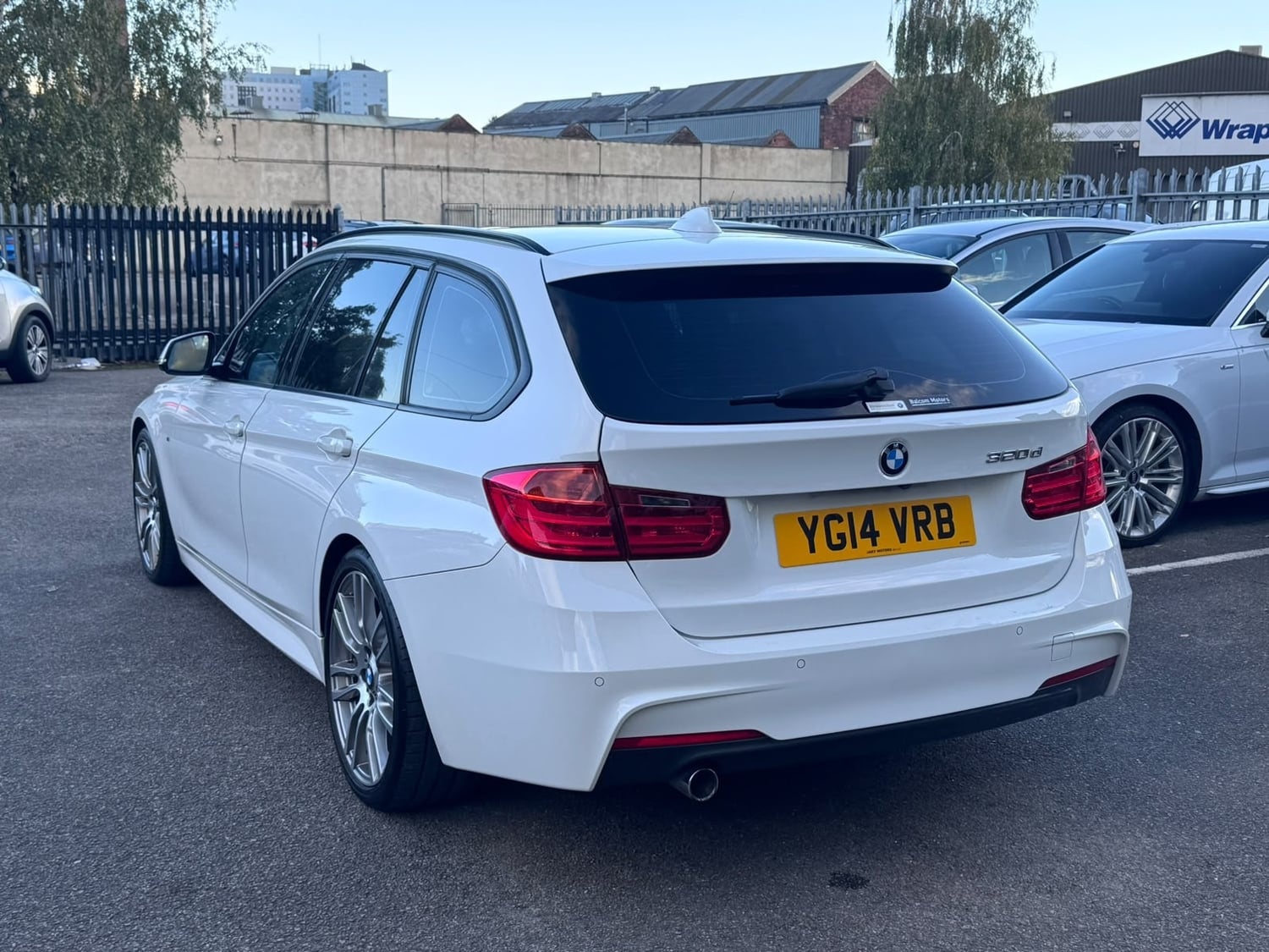 BMW 3 Series 2014 - Cars in Bradford