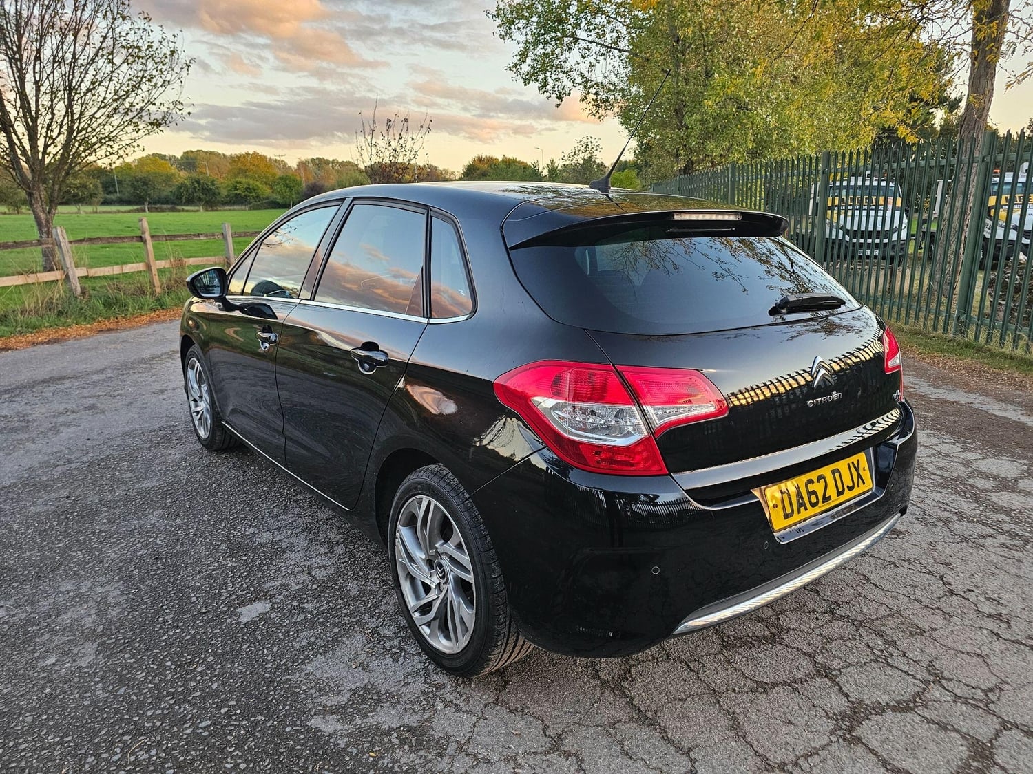 Citroen C4 2012 - Cars in Reading