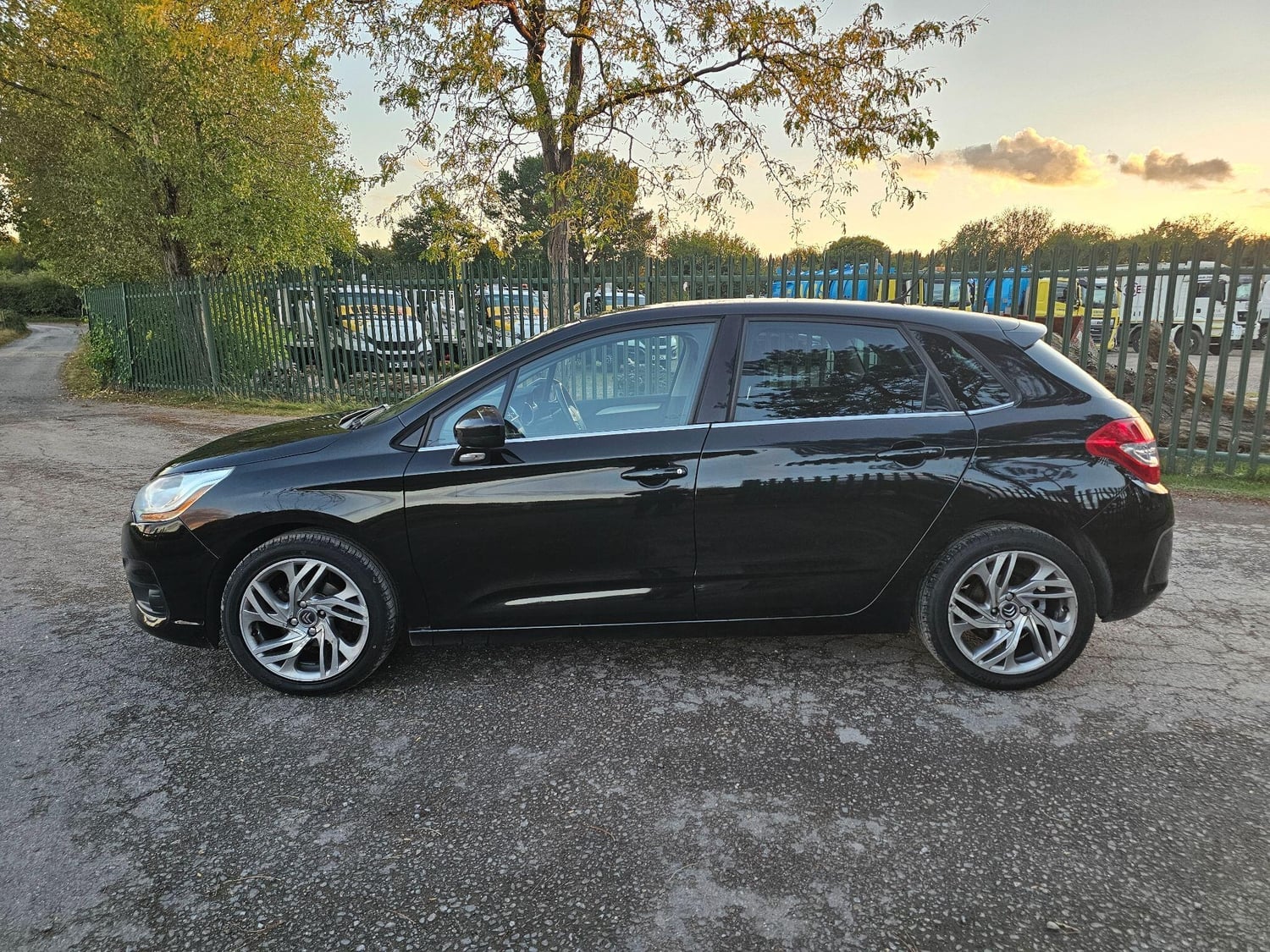 Citroen C4 2012 - Cars
