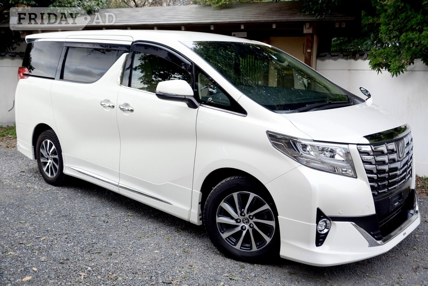 Toyota Alphard 2017 - Cars