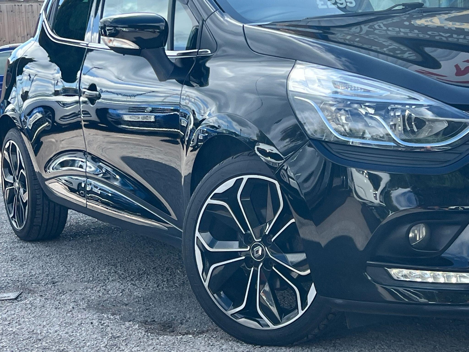 Renault Clio 2018 - Cars