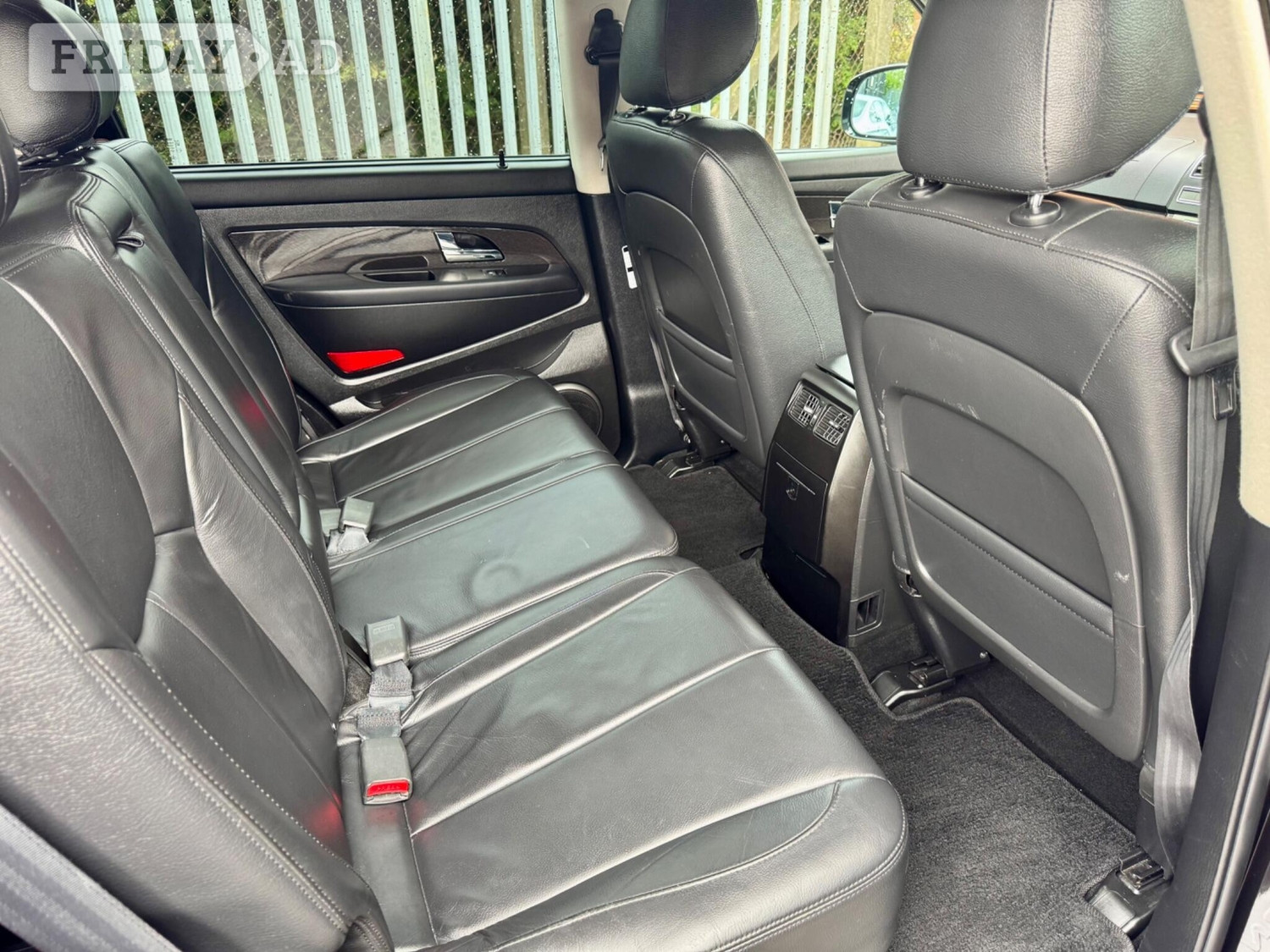 Ssangyong Rexton 2015 - Cars