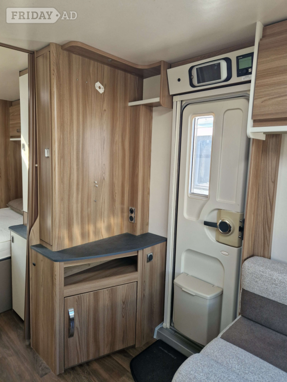 [4 berth ]Swift Charisma 840