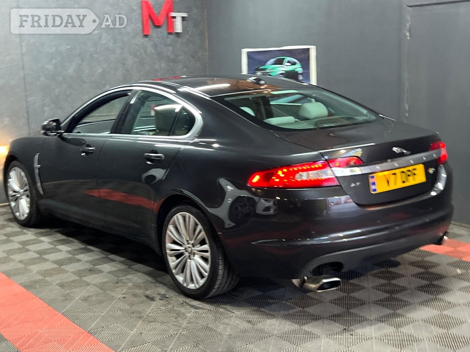 [ berth ]Jaguar XF