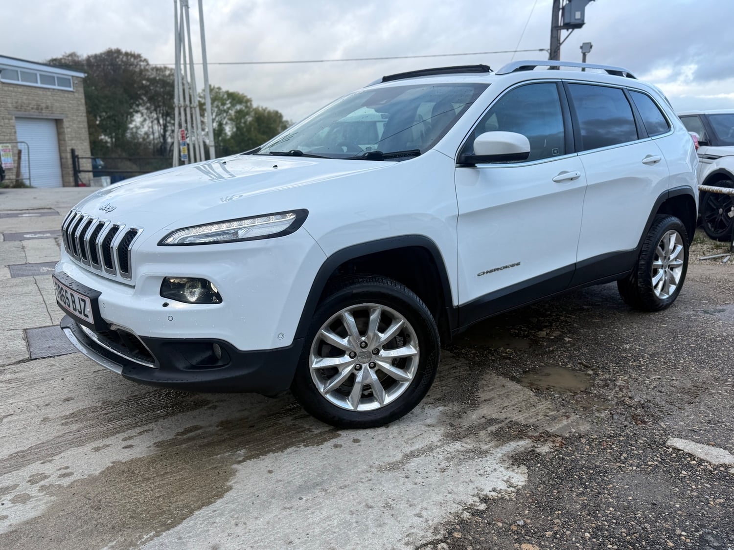 Jeep Cherokee 2016 - Cars in Burford