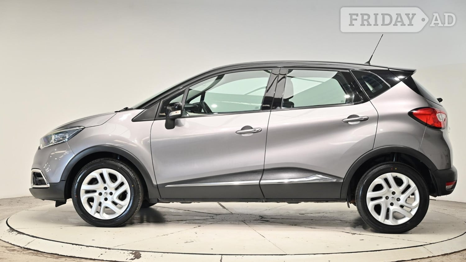 [ berth ]Renault Captur