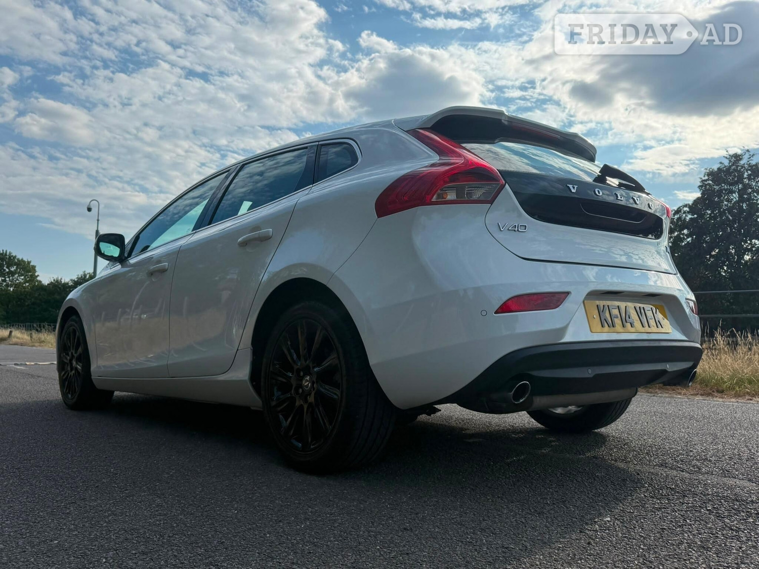 Volvo V40 2026 - Cars