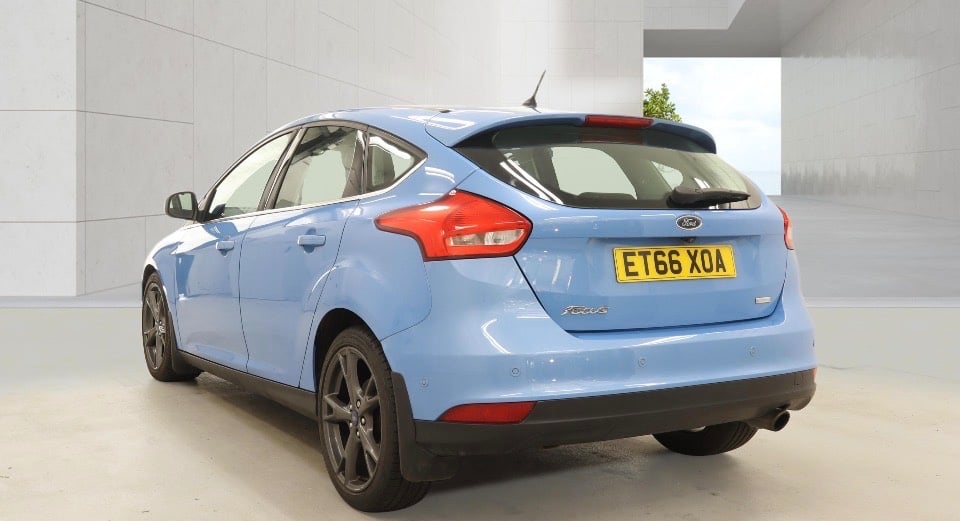 Ford Focus 2017 - Cars