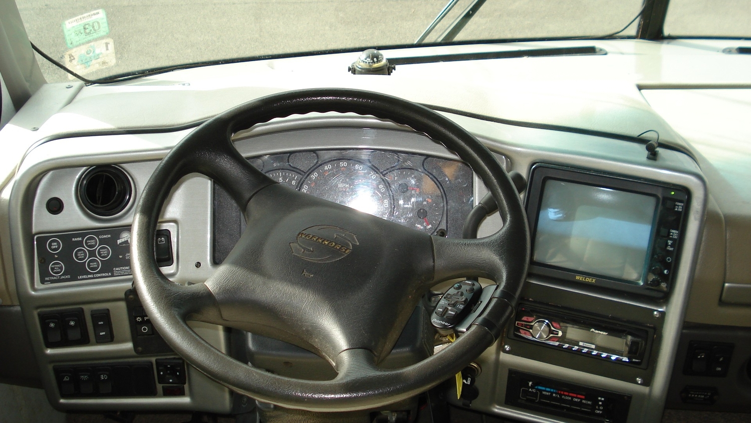 Fleetwood Southwind 2003 - Motorhomes & Caravans