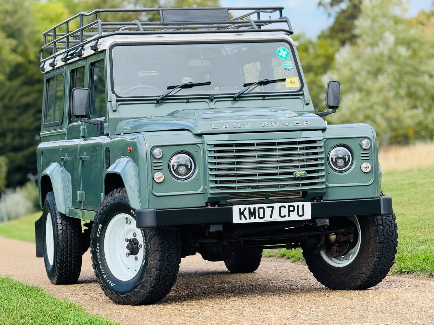 [ berth ]Land Rover Defender 110