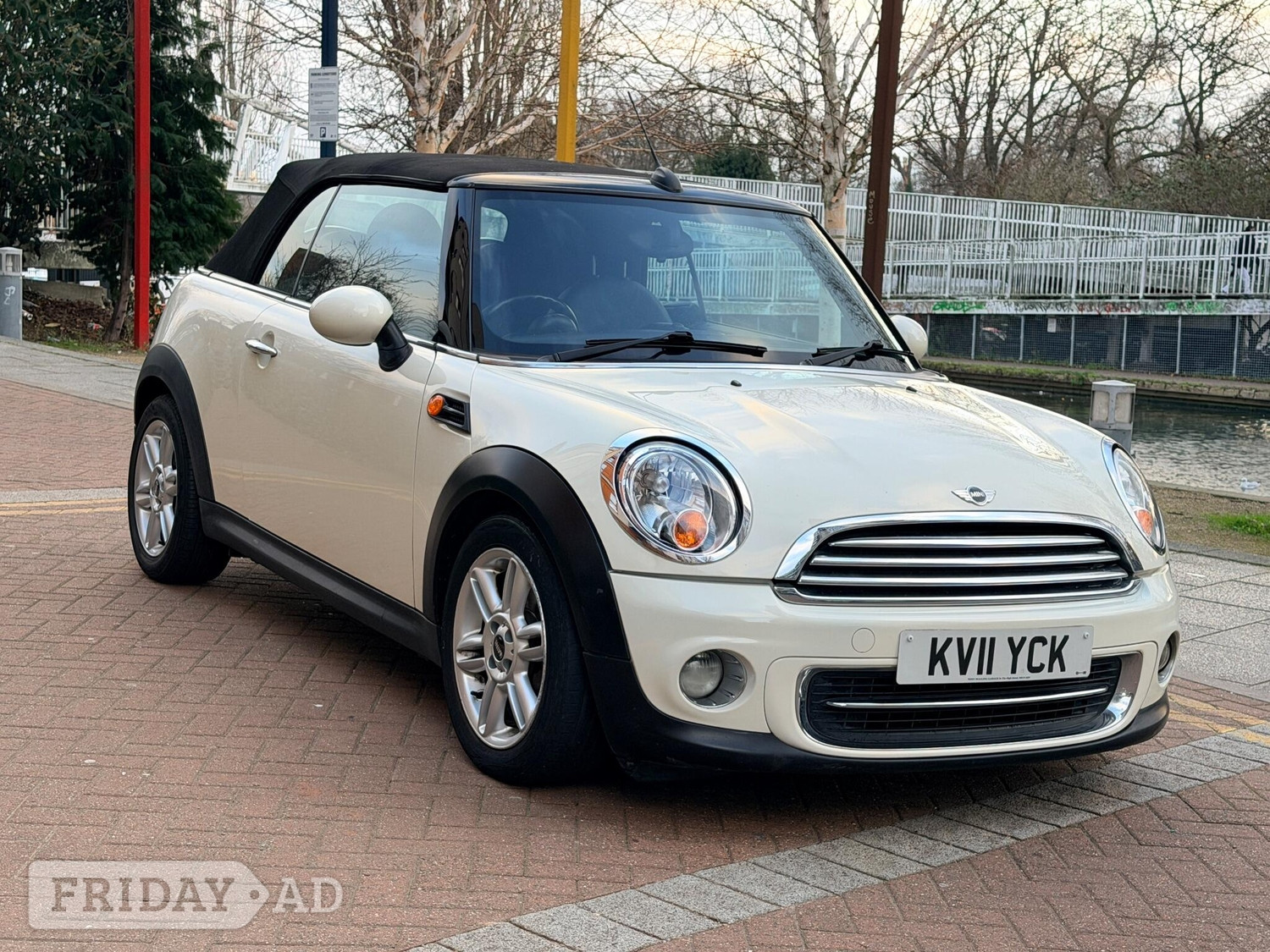 Mini Convertible 2011 - Cars in Wembley