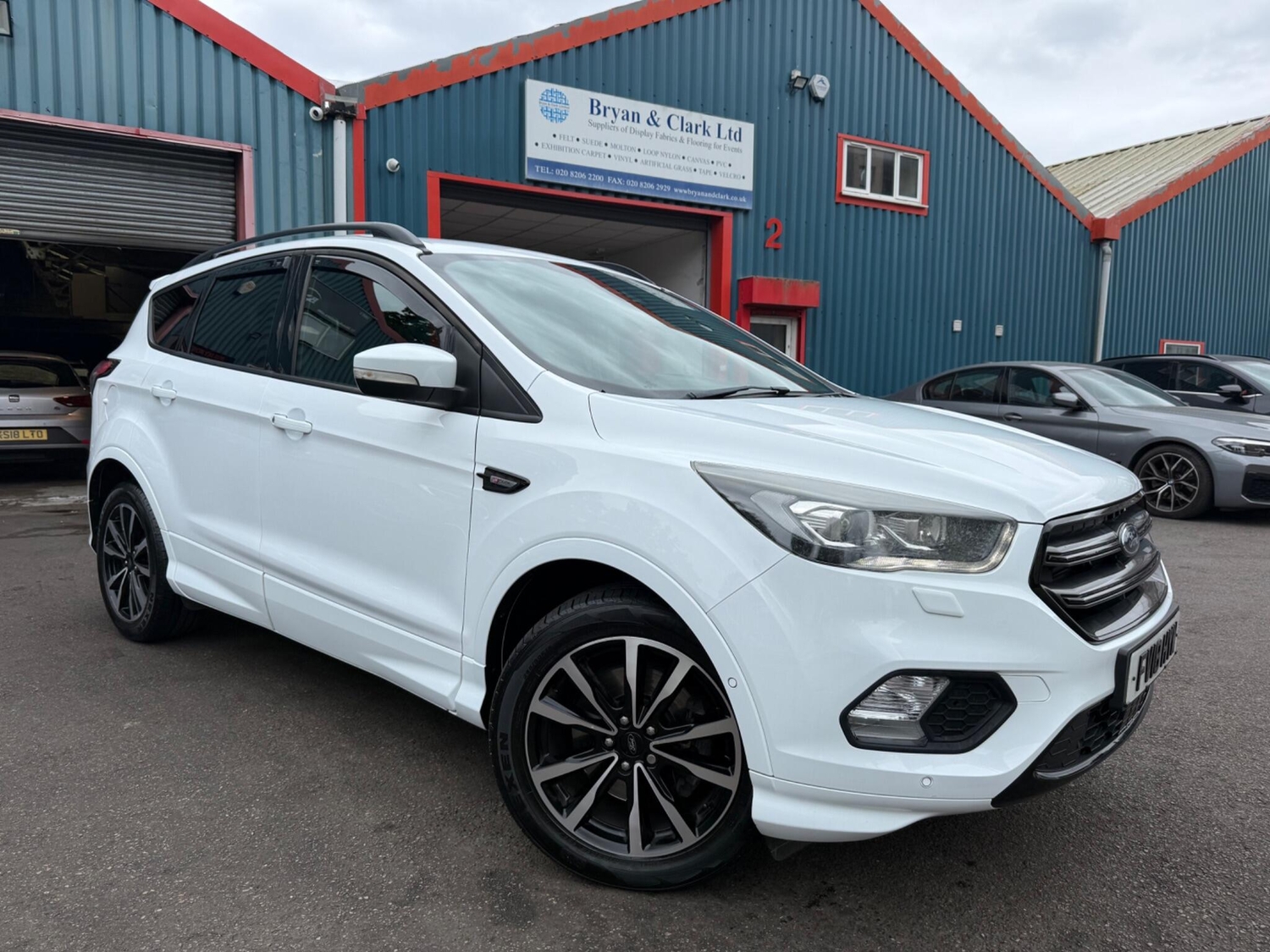 [ berth ]Ford Kuga