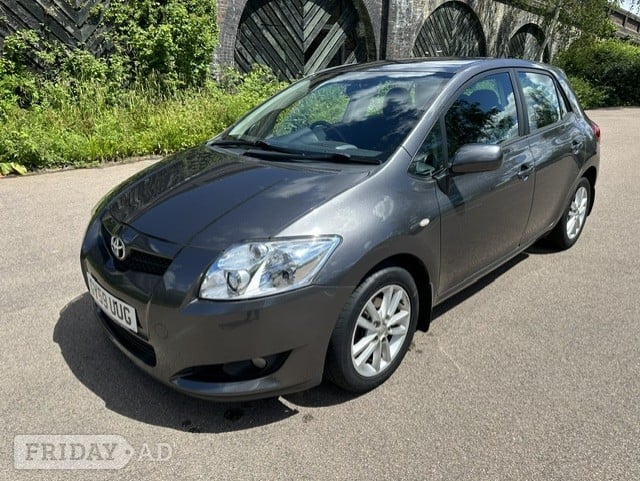 Toyota Auris 2009 - Cars in Broxbourne