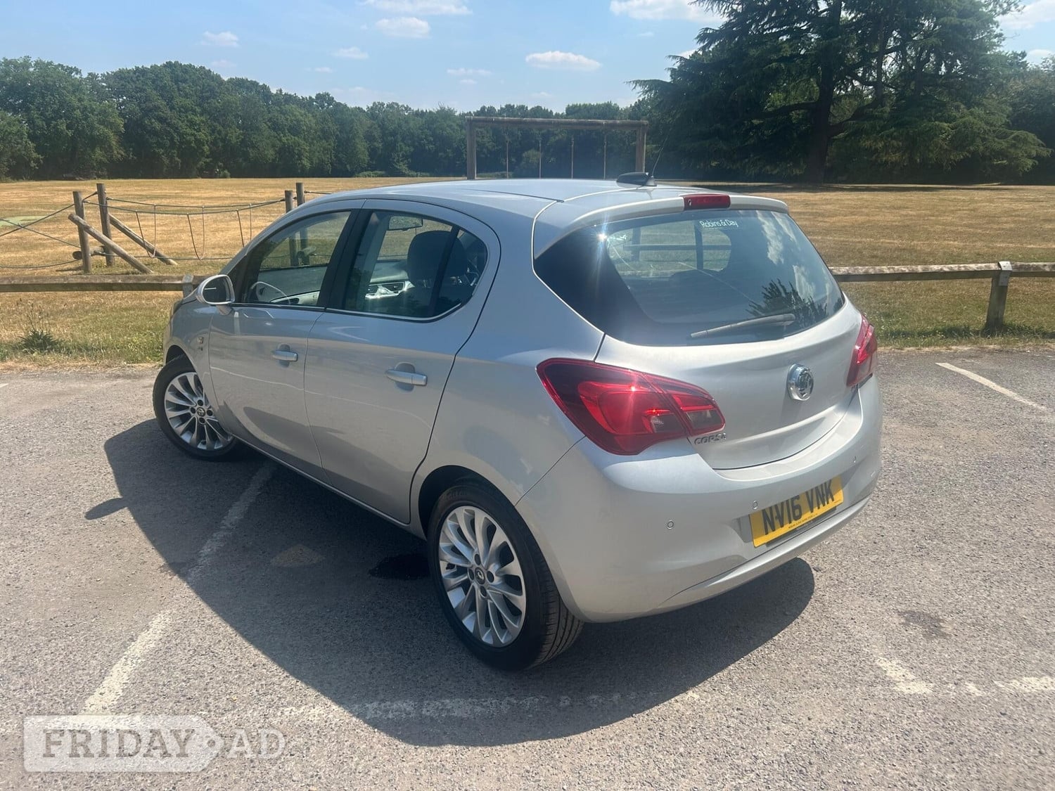Vauxhall Corsa 2016 - Cars in Chertsey