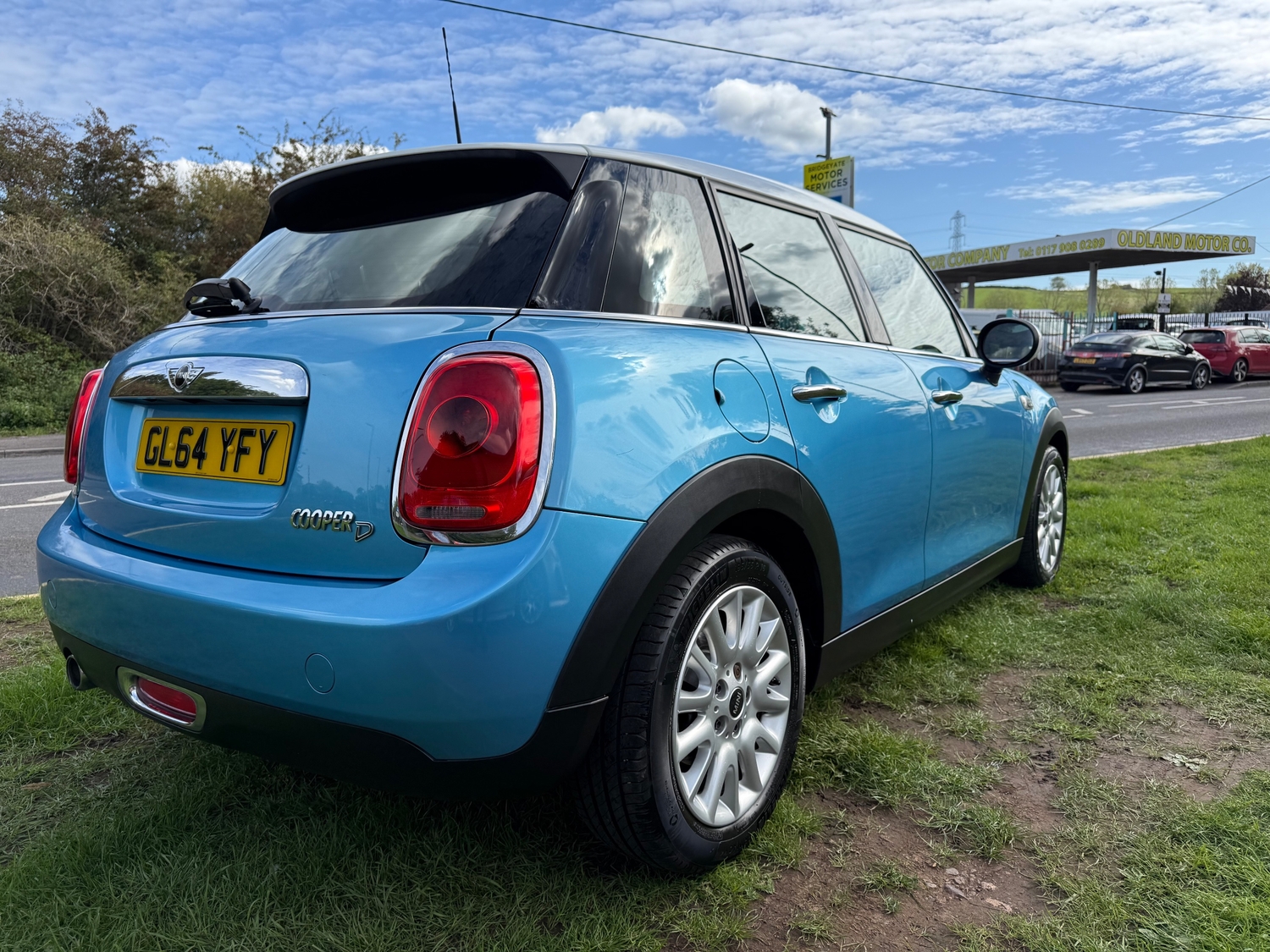 [ berth ]Mini Hatch
