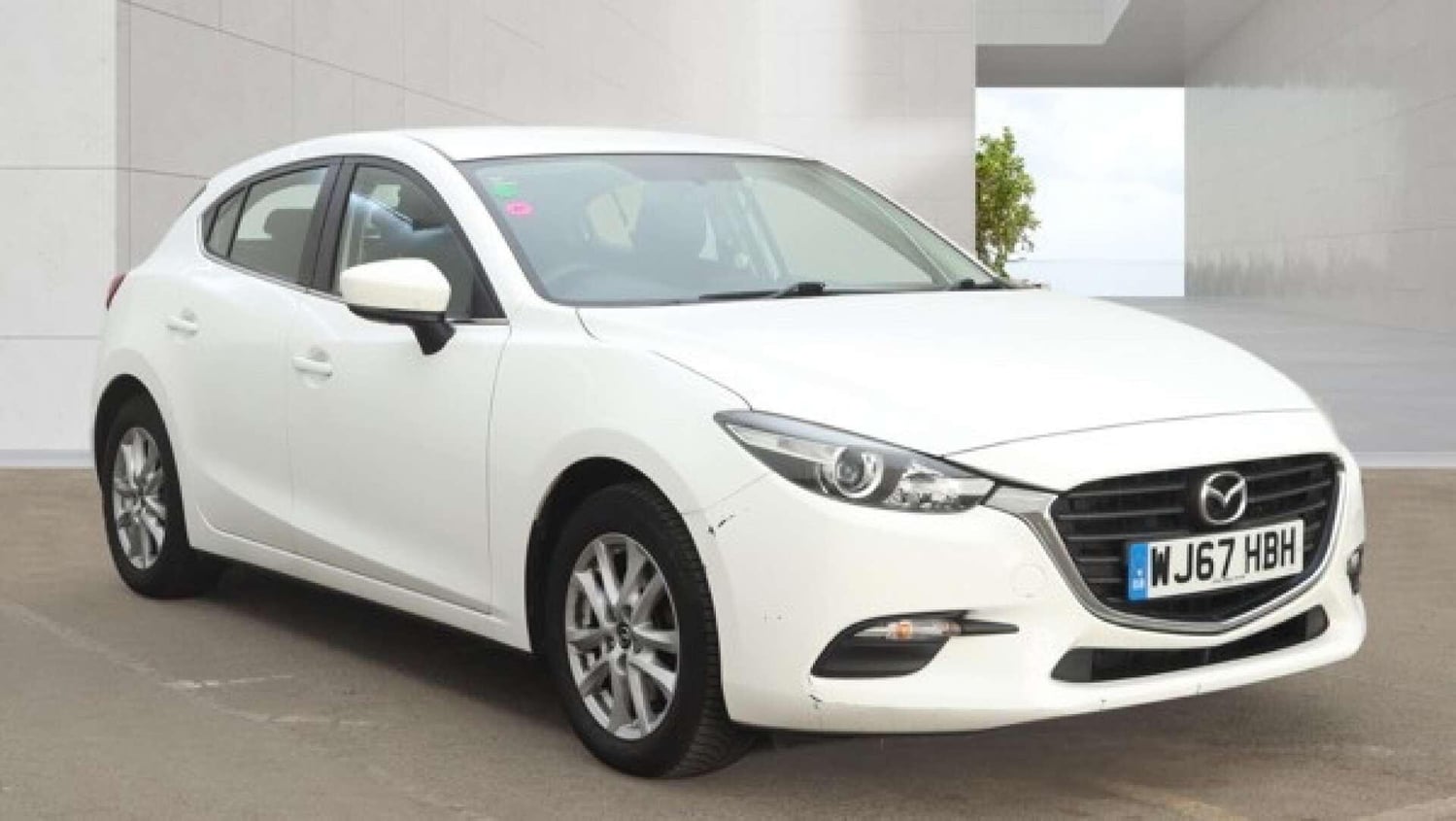 Mazda 3 2017 in Uxbridge